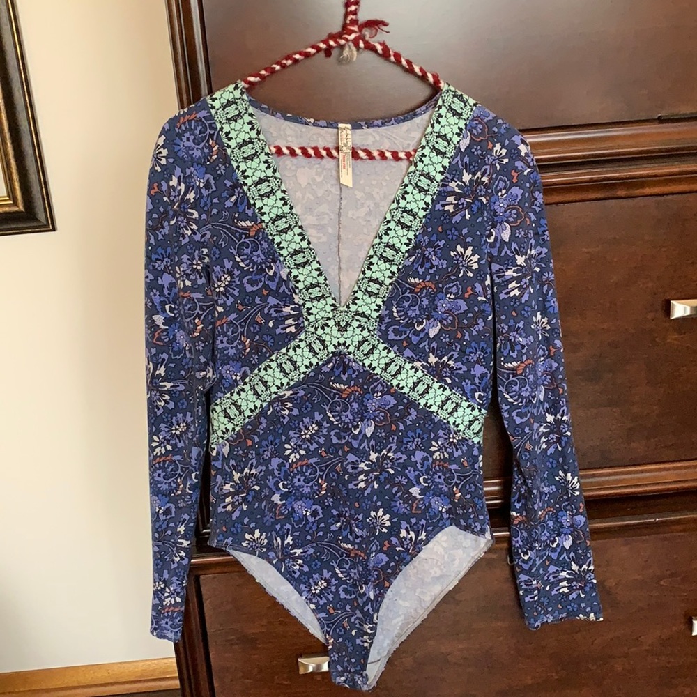 Free People body suit✨